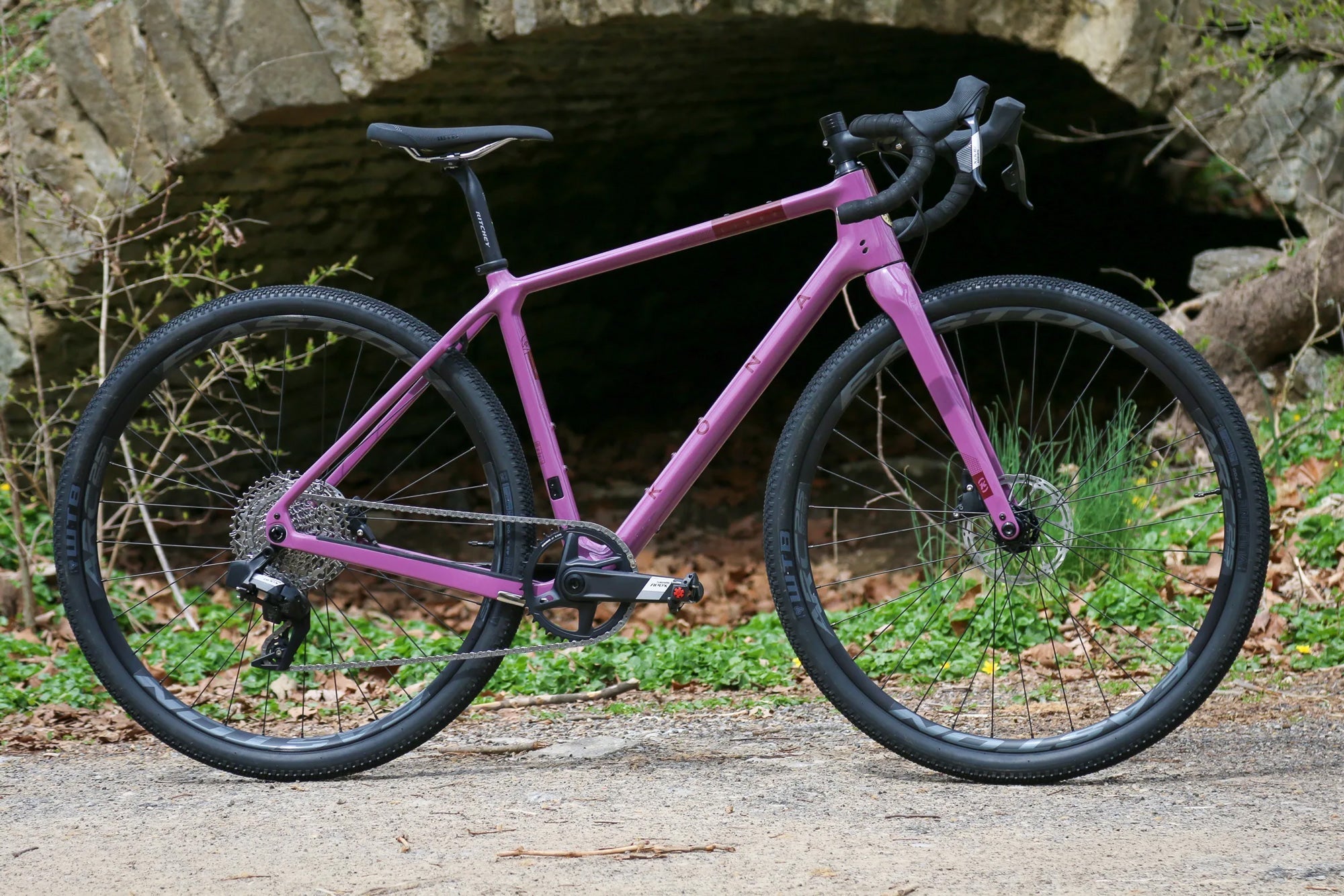 Kona Dream Builds: George Kouzis Race Ready Hei Hei CR | Kona